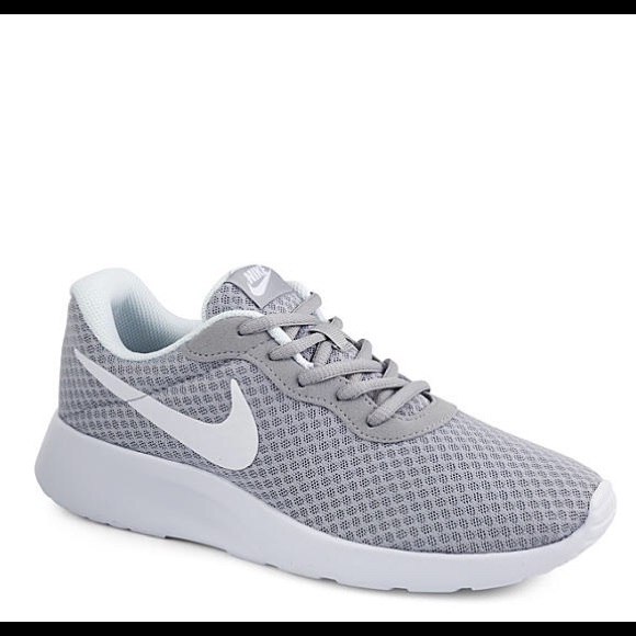 Nike Shoes - Nike shoes 👟